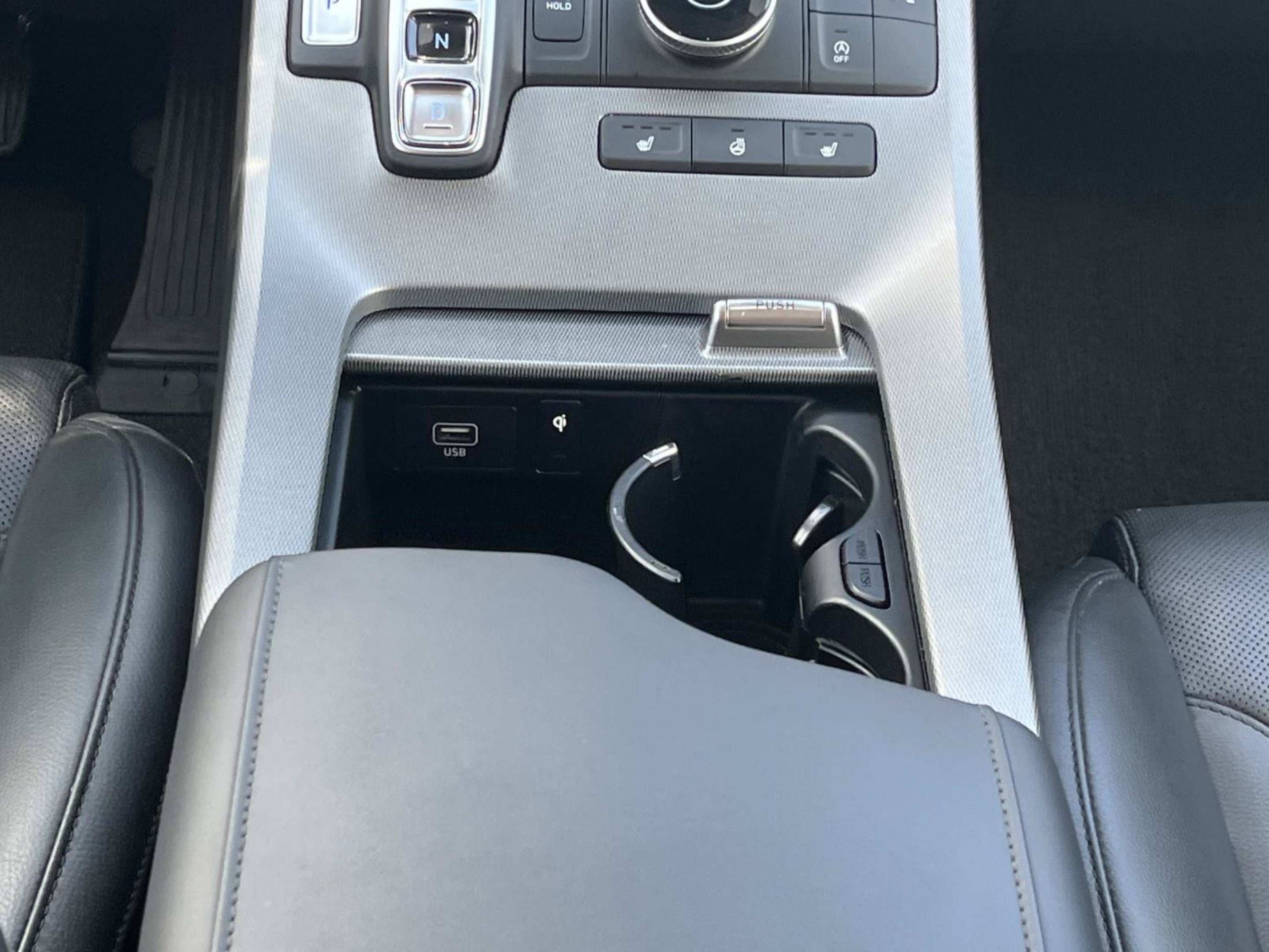 Used 2022 Abyss Black Pearl Hyundai SEL image 17