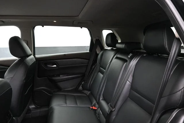 Used 2023 Black Nissan SL image 17
