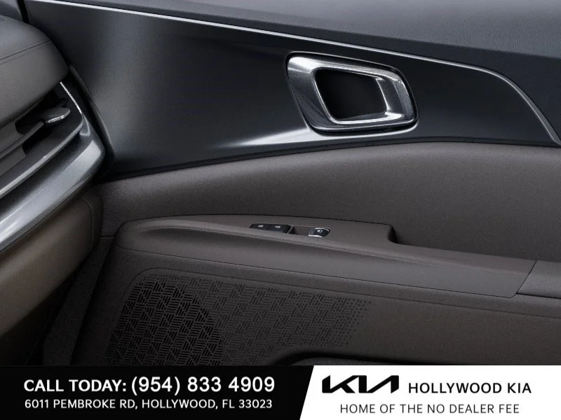 New 2027 Ceramic Silver Kia LXS image 25