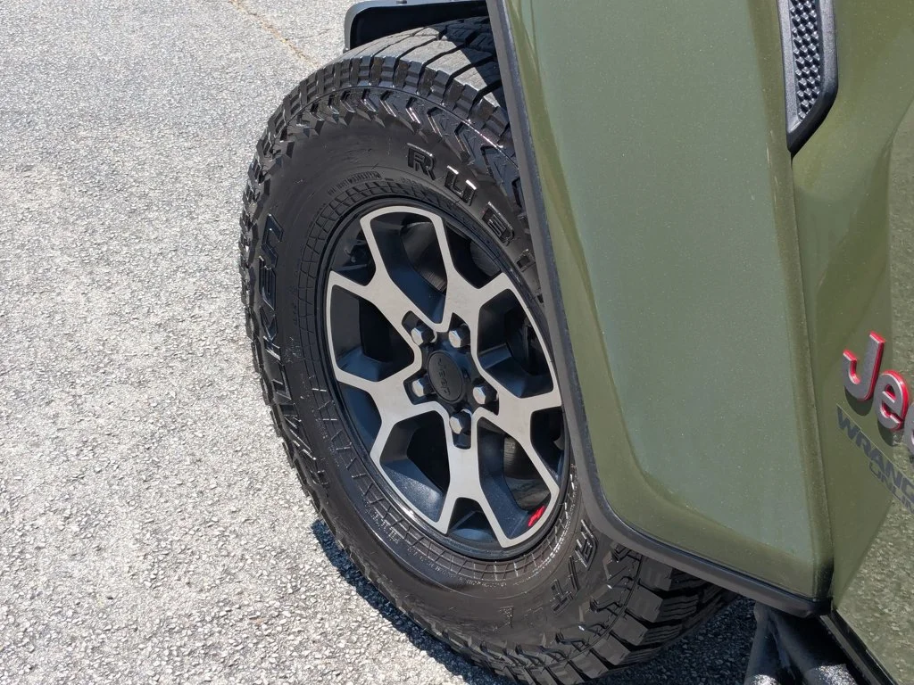 Used 2021 Sarge Green Clearcoat Jeep Unlimited Rubicon image 9