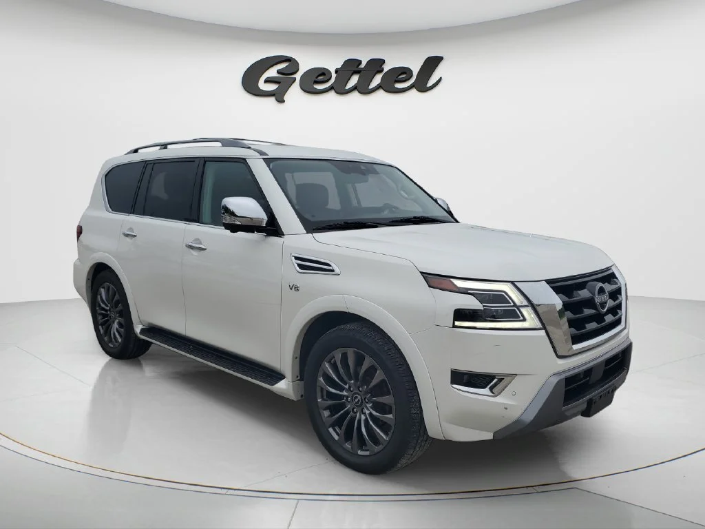 Used 2022 White Nissan Platinum 4WD image 3