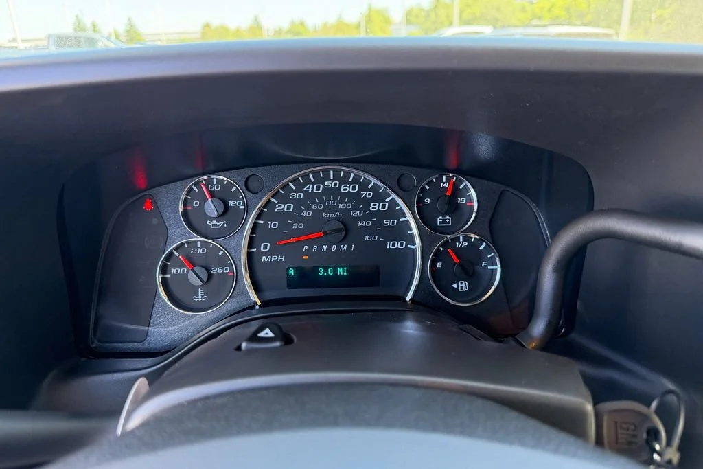 New 2026 Summit White GMC Work Van image 13