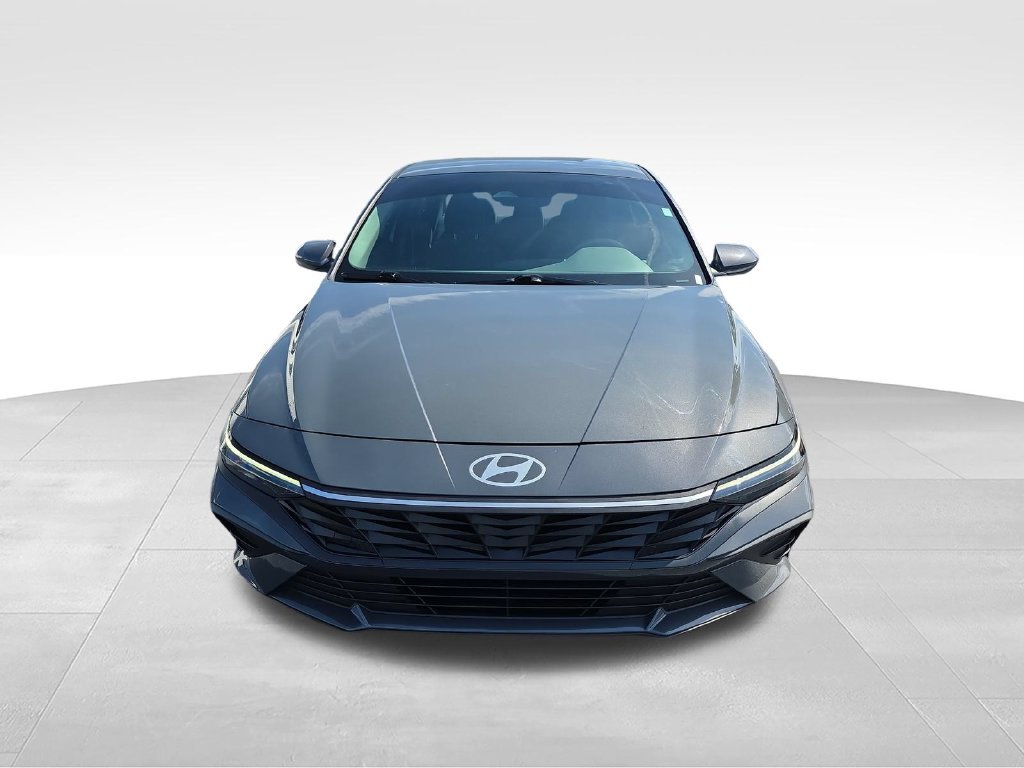 Used 2024 Gray Hyundai SEL image 8