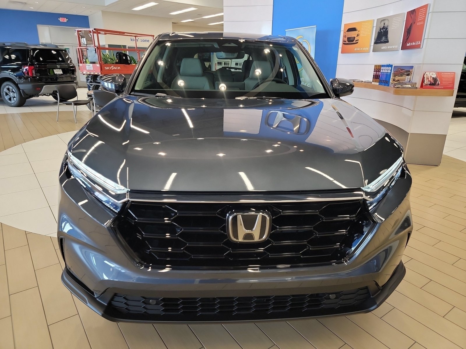 New 2026 Meteorite Gray Metallic Honda EX-L image 2