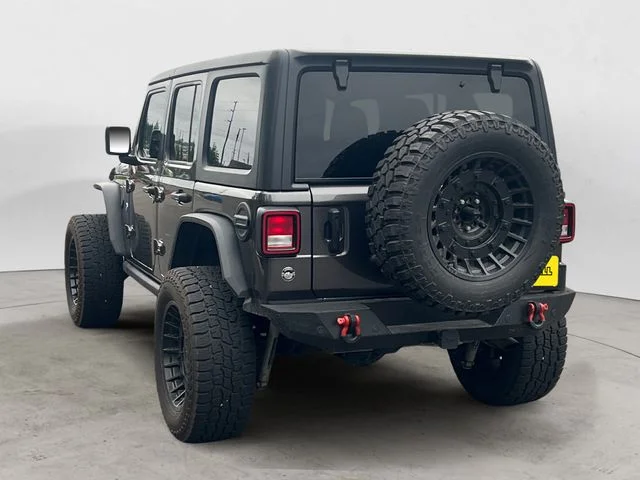 Used 2021 Crystal Metallic Jeep Unlimited Rubicon image 7