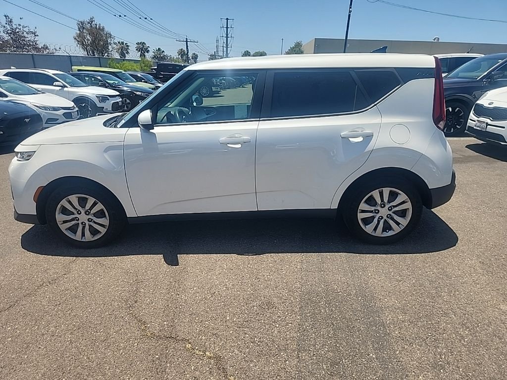 Used 2020 White Kia LX image 10