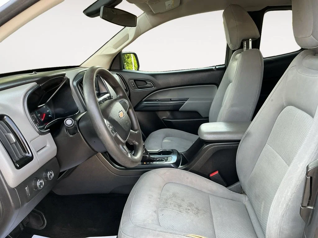 Used 2016 White Chevrolet Work Truck image 10