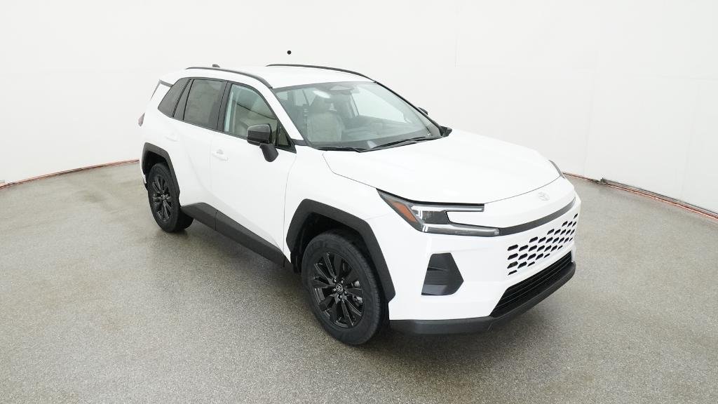 New 2026 Ice Cap Toyota XLE Premium image 3