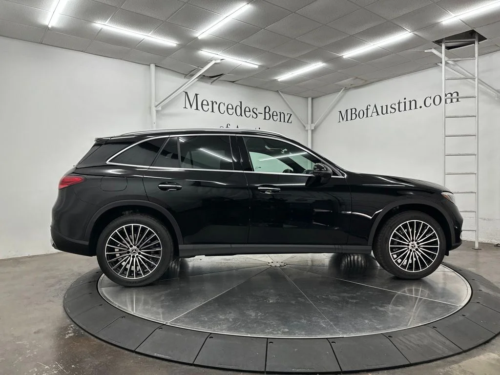 New 2026 Black Mercedes-Benz GLC 300 image 8