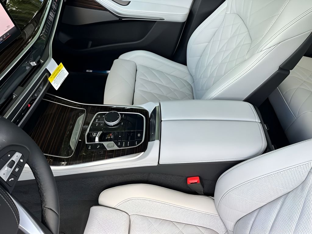 New 2026 Mineral White Metallic BMW sDrive40i image 19