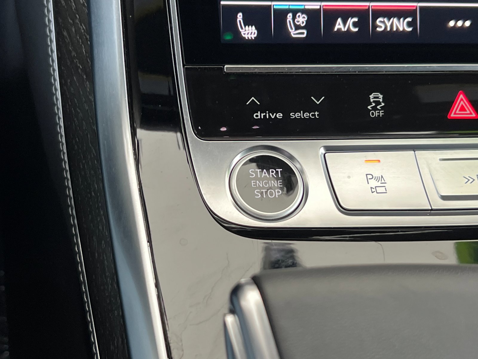 Used 2025 Carrara White Audi Prestige image 22