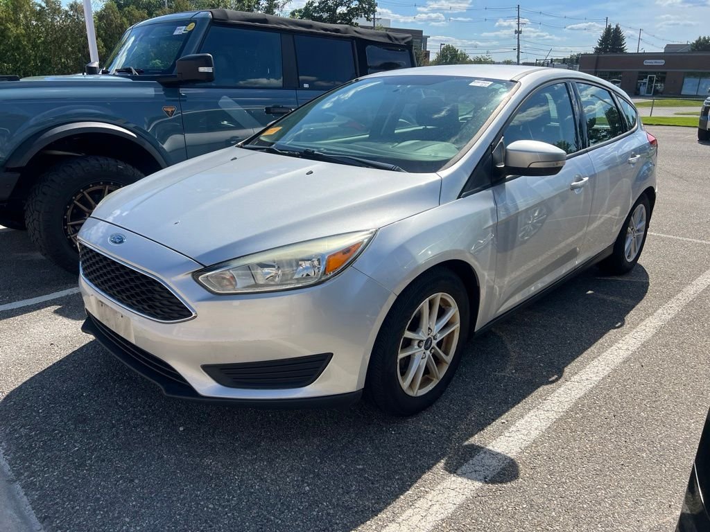 Used 2015 Silver Ford SE image 2
