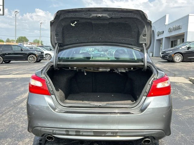 Used 2017 Gun Metallic Nissan 3.5 SL image 6