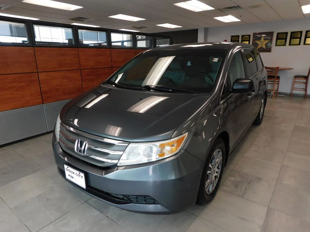 2011 Honda Odyssey EX-L w/DVD Rear Entertainment System's photo