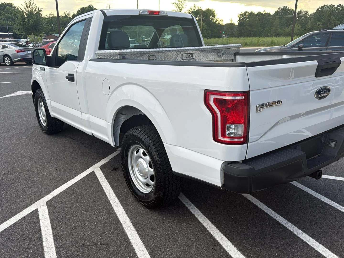 Used 2017 OXFORD WHITE FORD  image 9