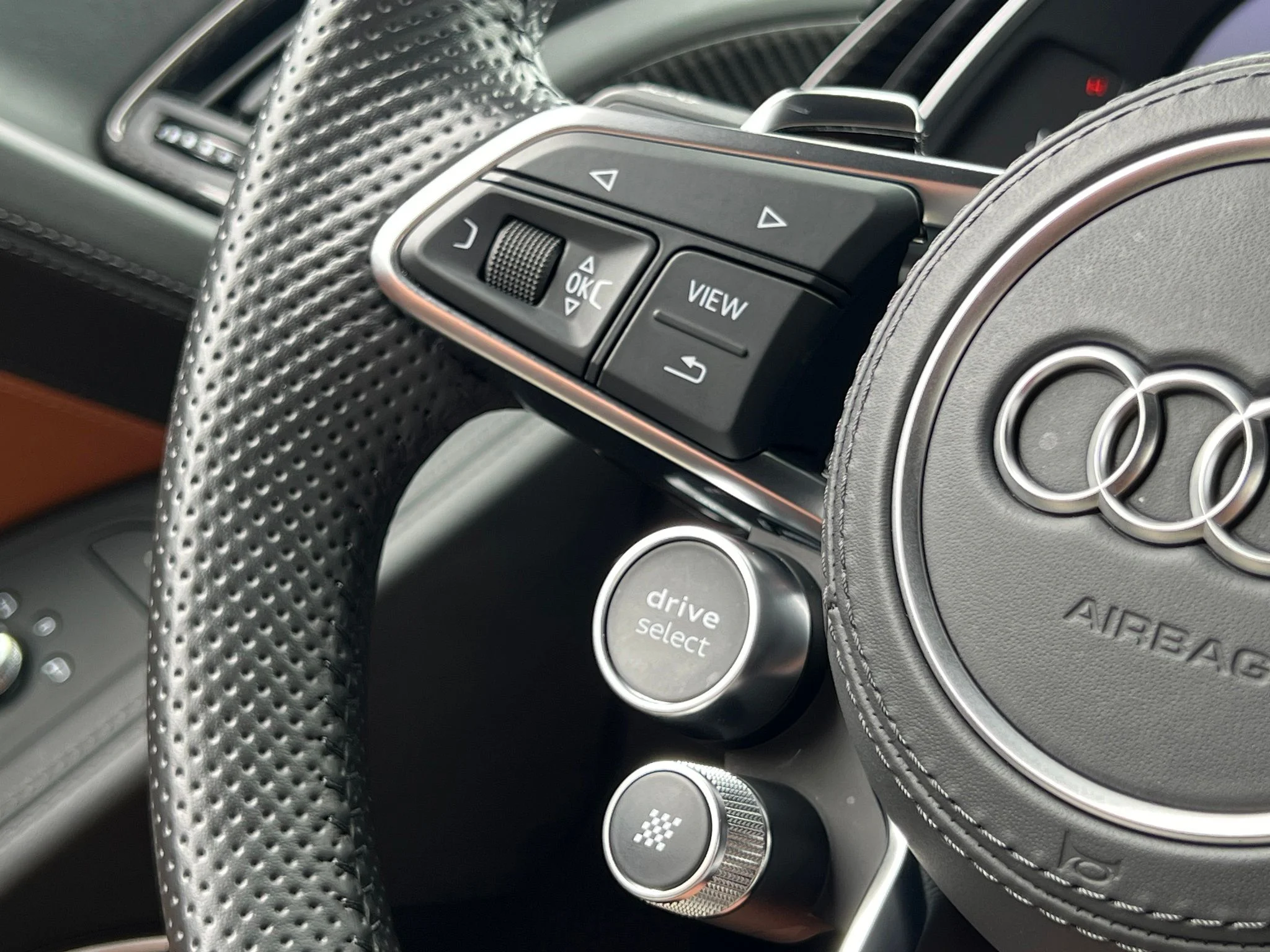 Used 2022 Gray Audi V10 performance image 22