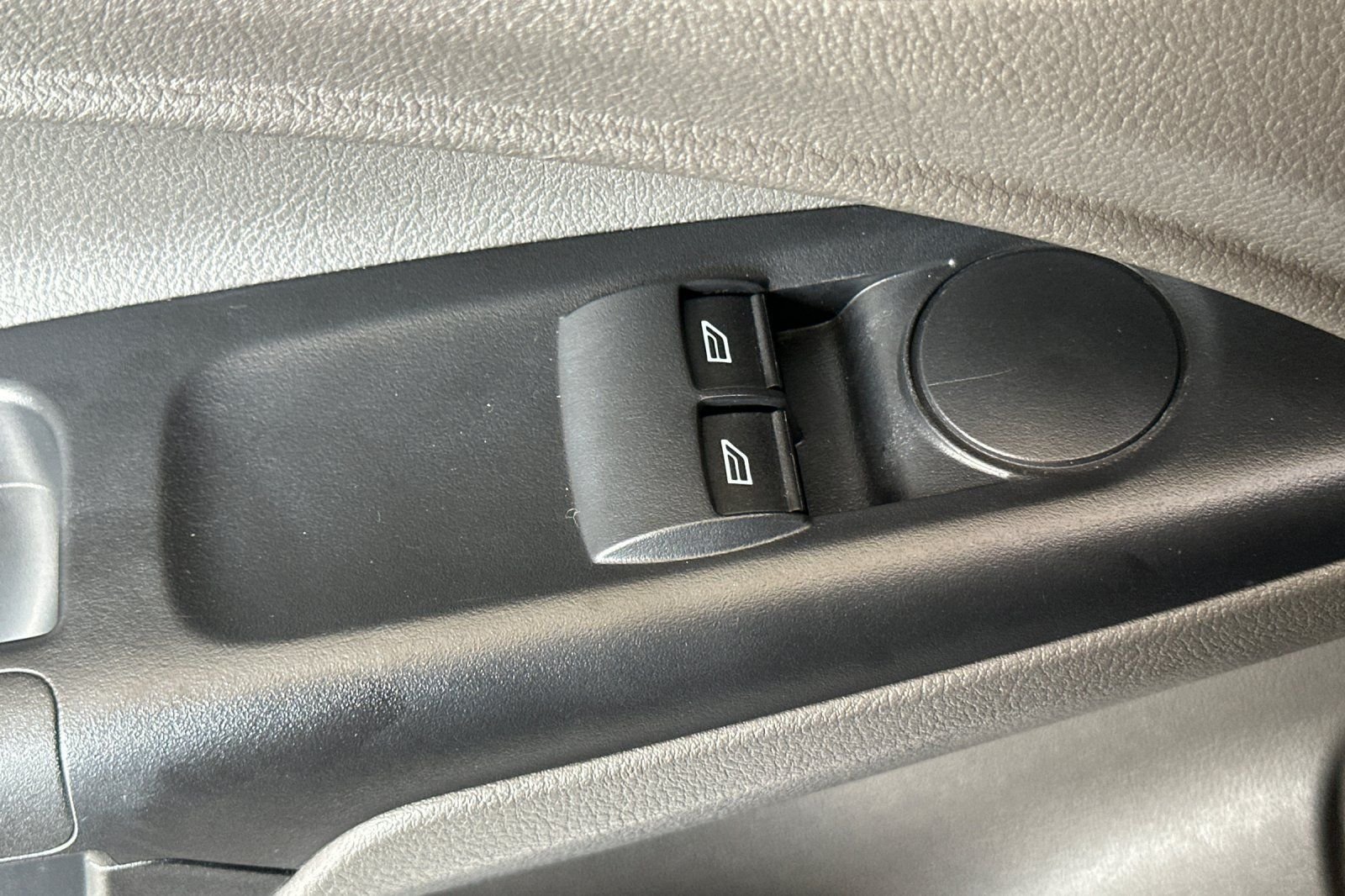 Used 2023 Silver Ford XL image 11