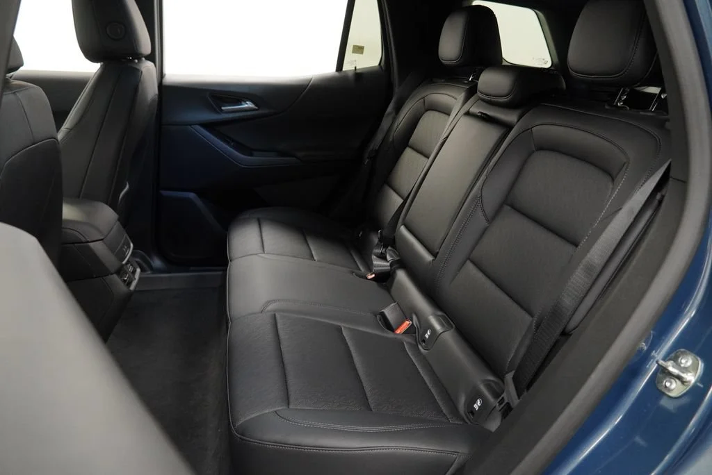 2027 Chevrolet Equinox LT - Photo 12