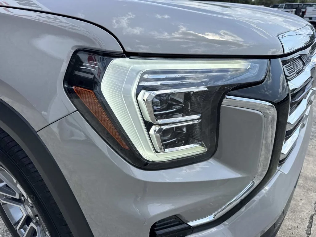Used 2026 Gray GMC Elevation image 3