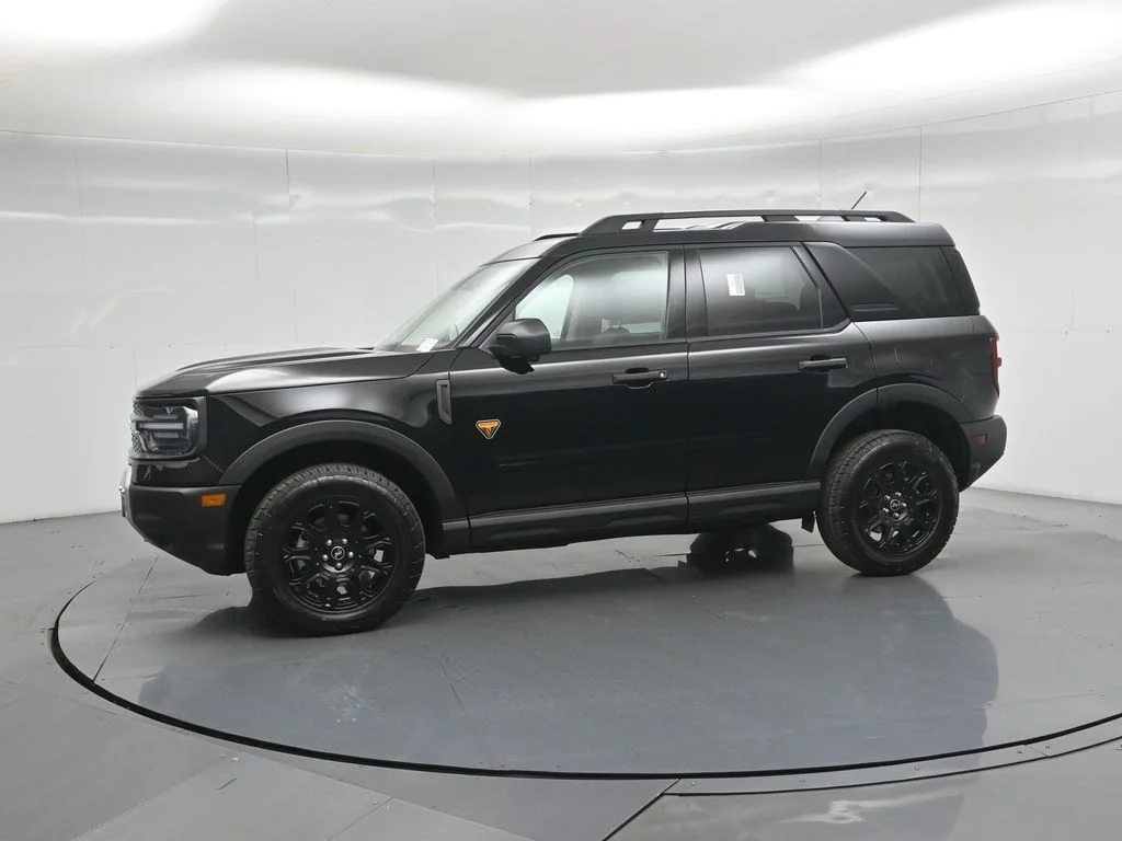 New 2026 Shadow Black Ford Badlands image 25