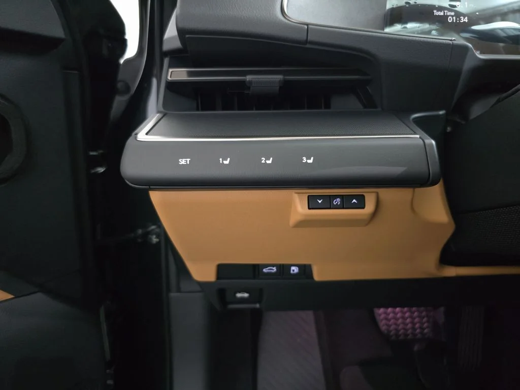 New 2026 Caviar Lexus PREMIUM AWD image 25