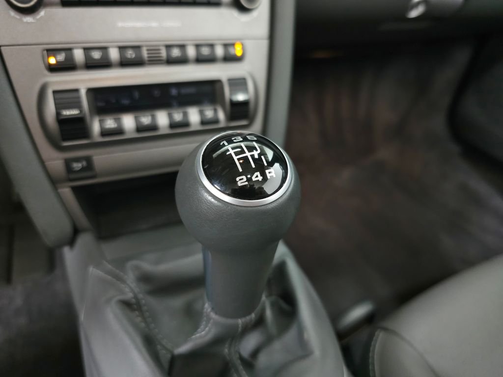 Used 2008 Meteor Gray Metallic Porsche Base image 28