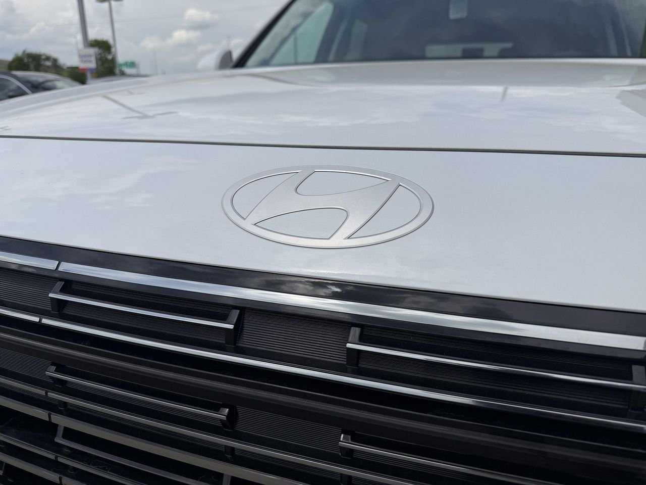 New 2026 Creamy White Pearl Hyundai SEL AWD image 17