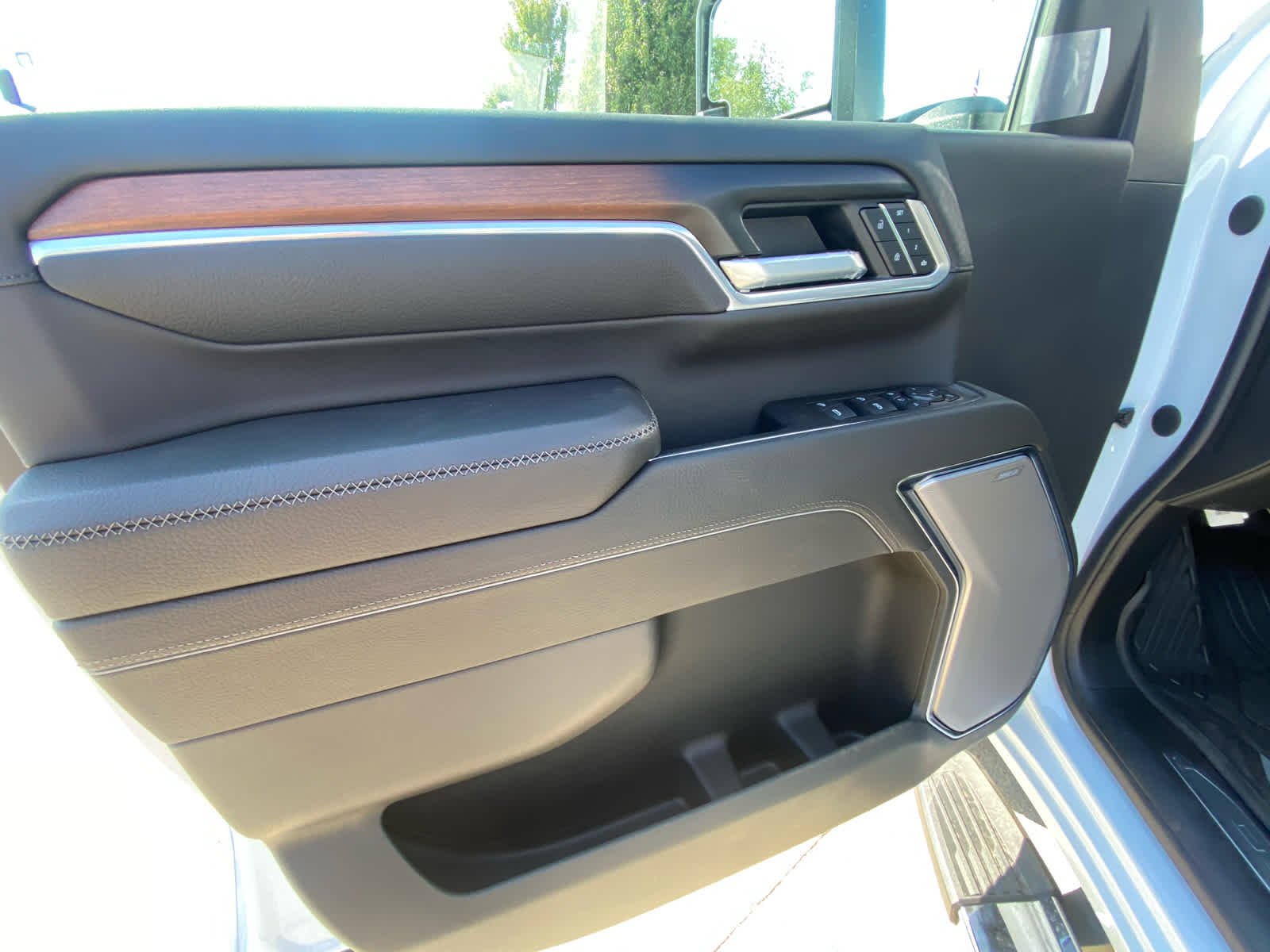2026 GMC Sierra 2500HD Denali - Photo 6