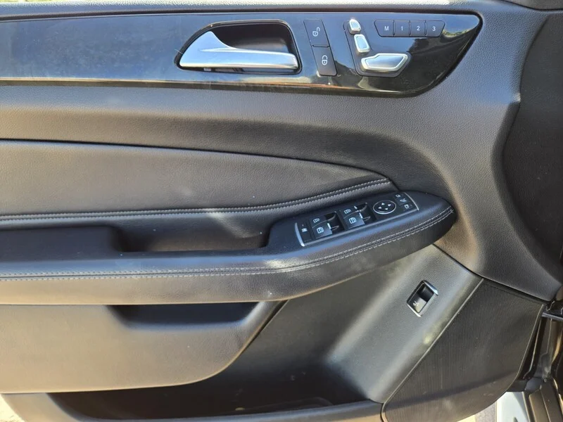 Used 2018 Black Mercedes-Benz GLE 350 image 15