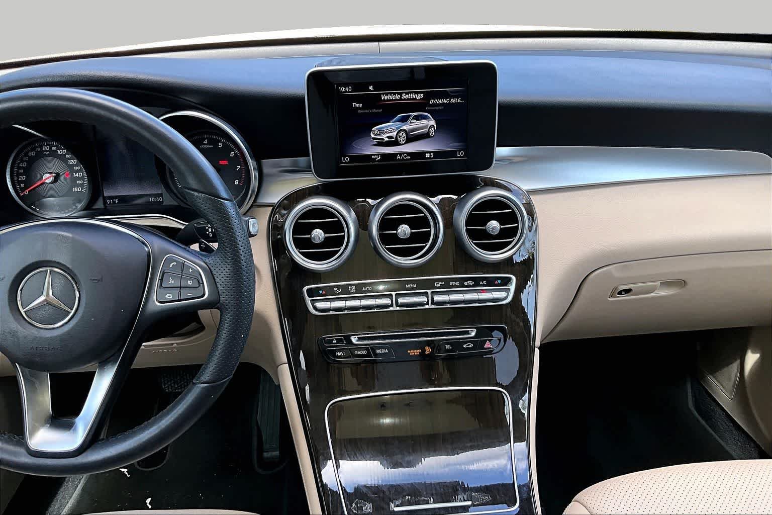 Used 2019 Polar White Mercedes-Benz GLC 300 image 7