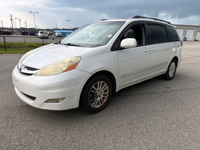 Used 2008 White Toyota XLE image 7