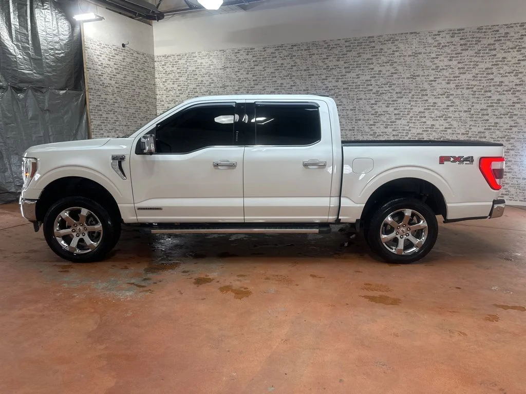Used 2021 Space White Metallic Ford Lariat image 4
