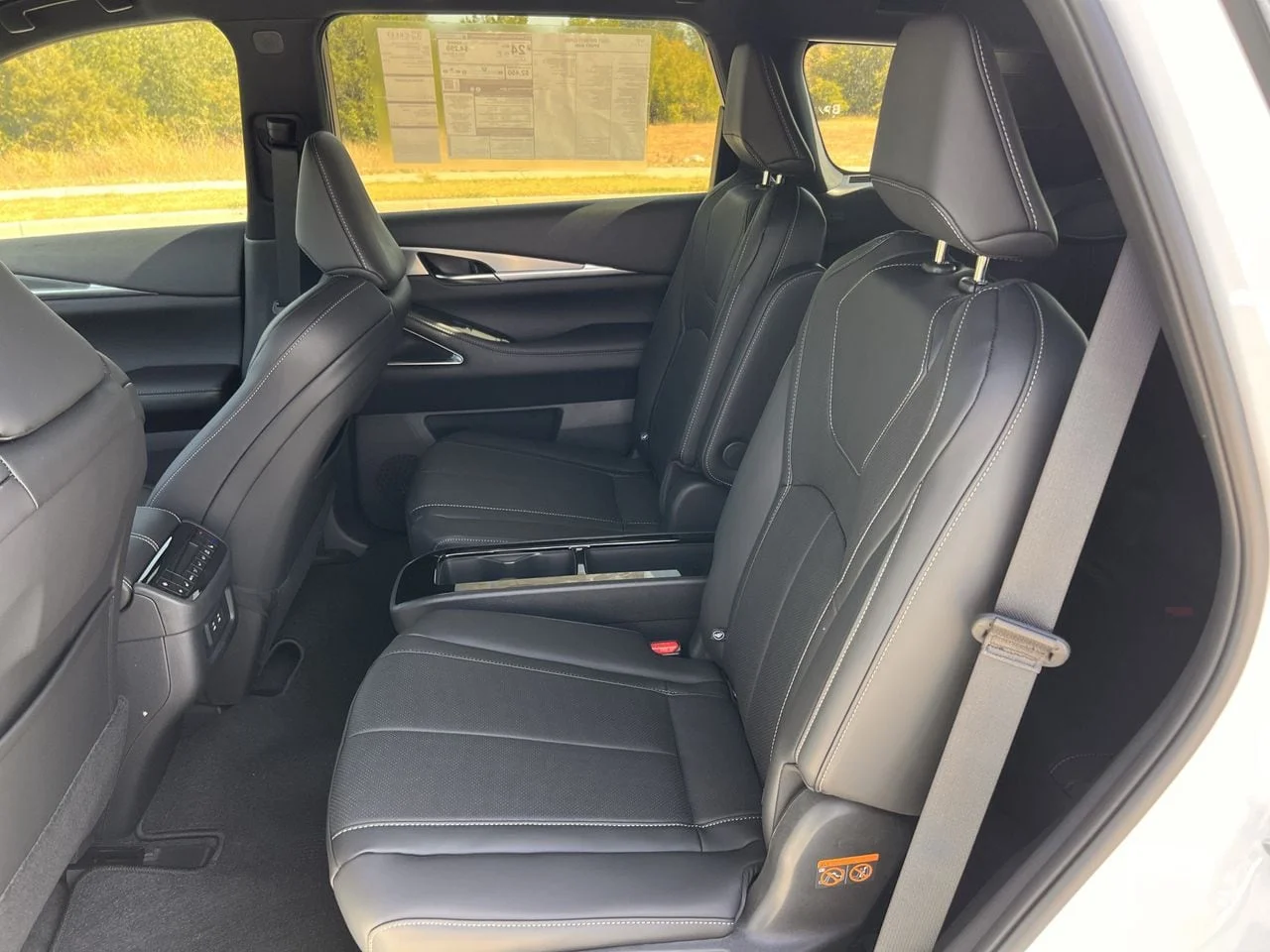 New 2027 RADIANT WHITE INFINITI Sport AWD image 27