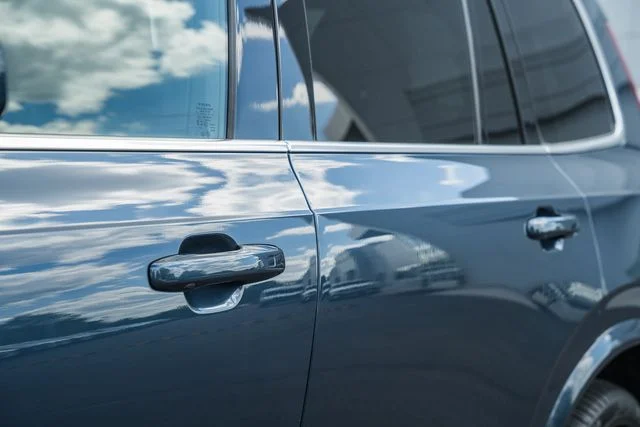 Certified Used 2023 Denim Blue Volvo Ultimate image 17
