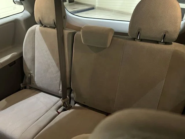 Used 2020  Toyota L image 21