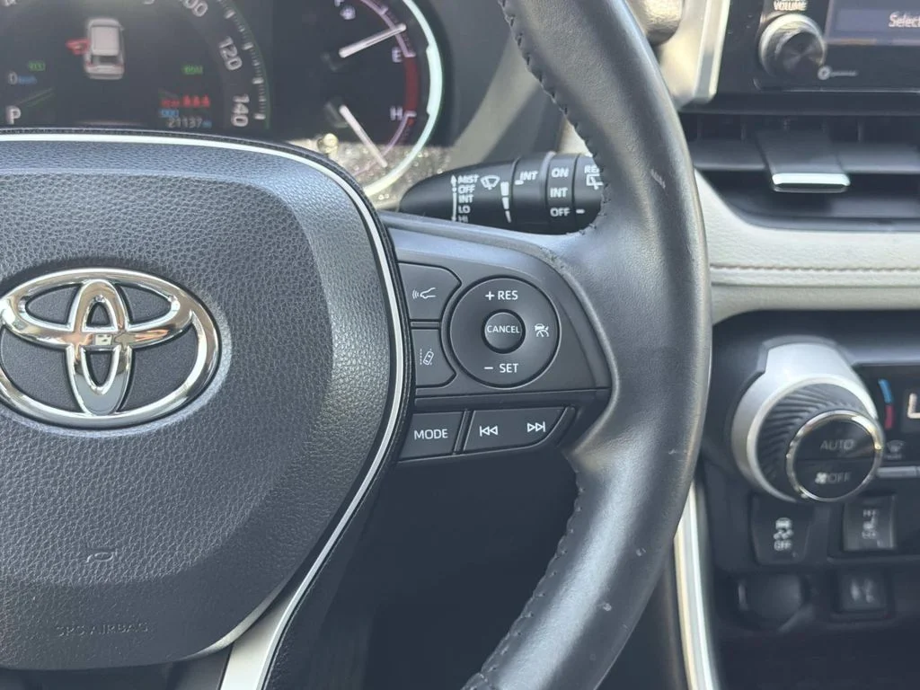 Used 2019 Midnight Black Metallic Toyota Limited image 12