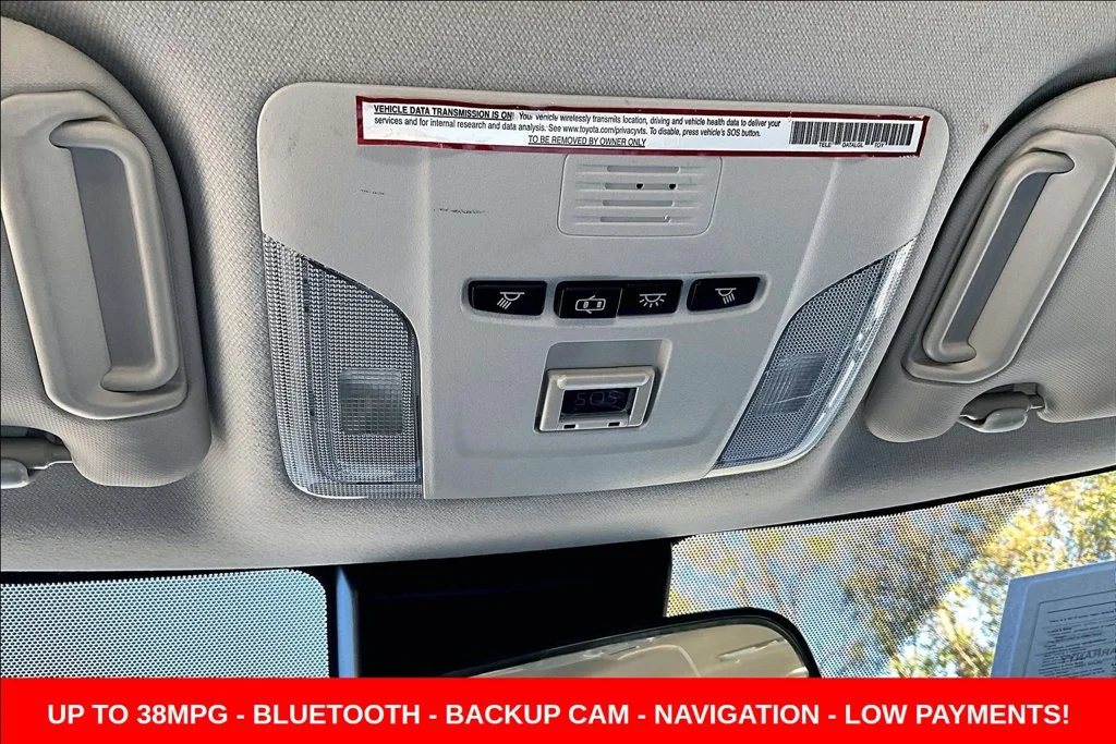 Used 2020 White Toyota LE image 19