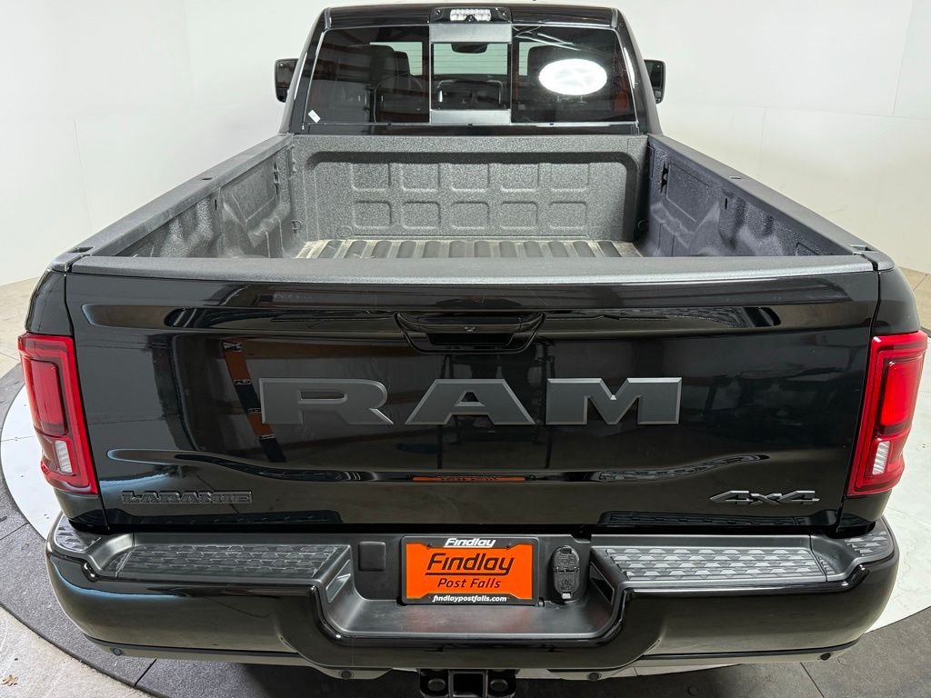 2026 RAM 3500 Laramie - Photo 6