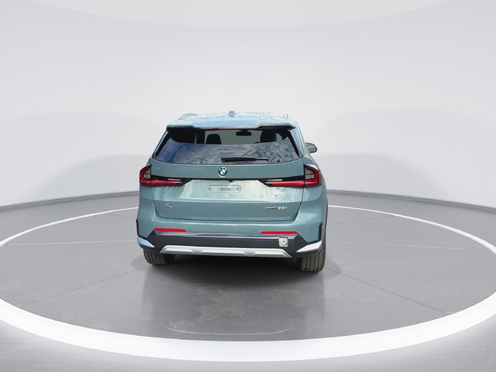 New 2027 Green Metallic BMW xDrive28i image 7