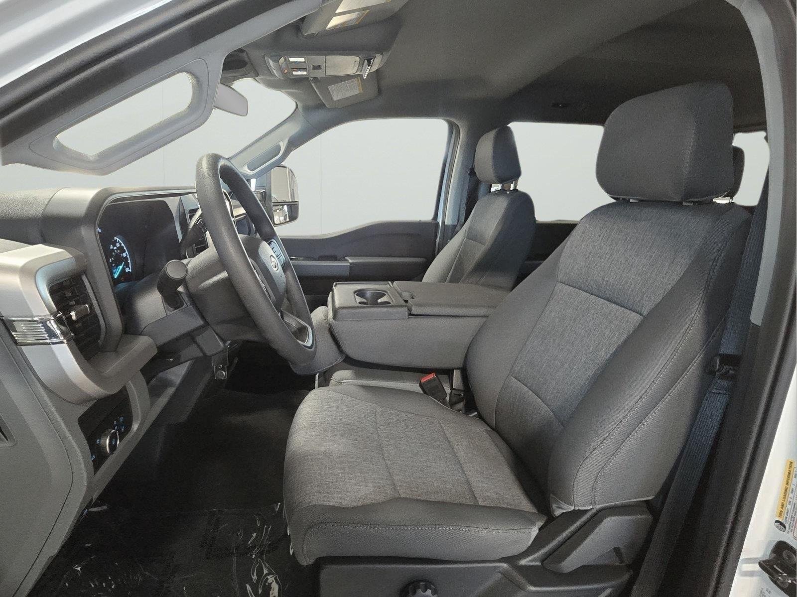 New 2026 Oxford White Ford F-250® XL image 28