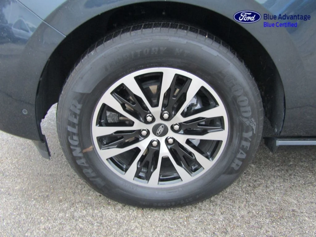 Certified Used 2025 Stone Blue Metallic Ford Platinum image 15