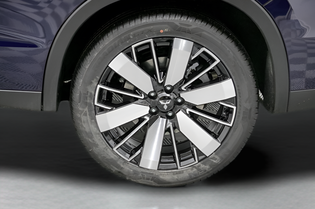 New 2026 Cosmic Blue Metallic Mitsubishi SE image 12