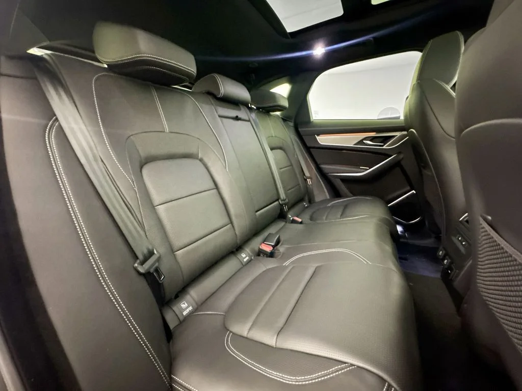 2026 Jaguar F-Pace R-Dynamic S - Photo 29
