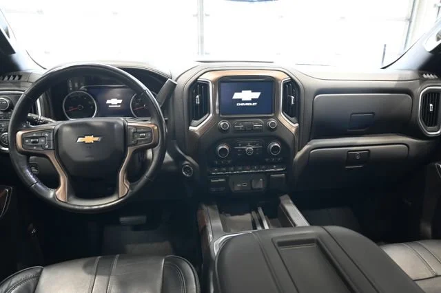 Used 2021 Black Chevrolet High Country image 13