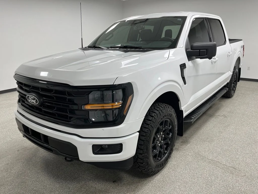 Used 2024 White Ford XLT image 4