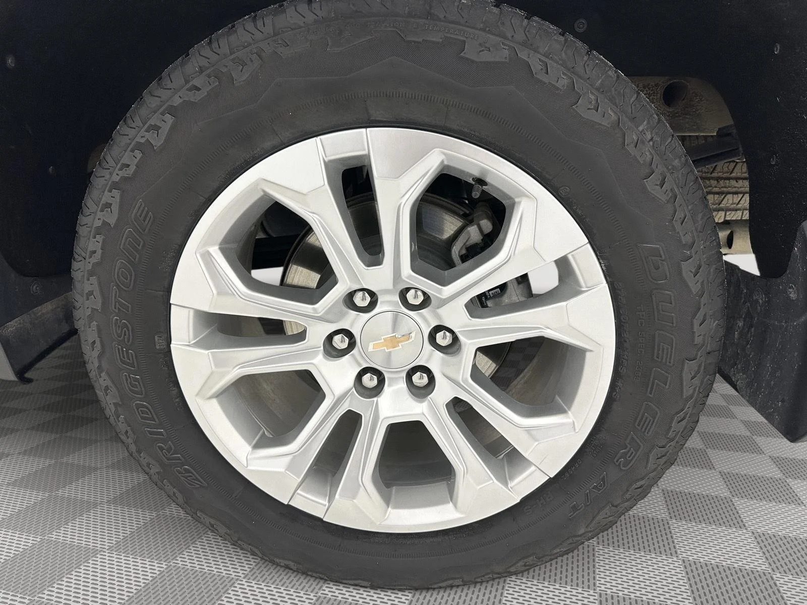 Used 2025 Sterling Gray Metallic Chevrolet LTZ image 31