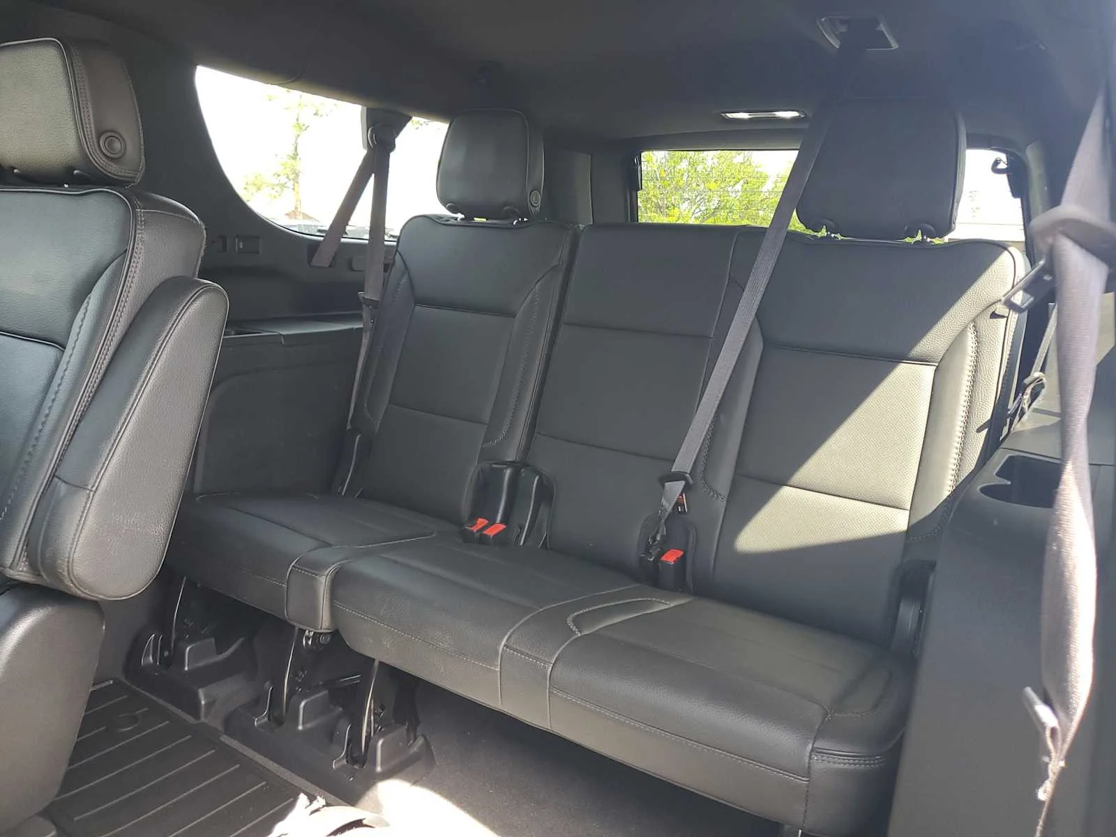 Used 2023 Sterling Metallic GMC Denali image 13