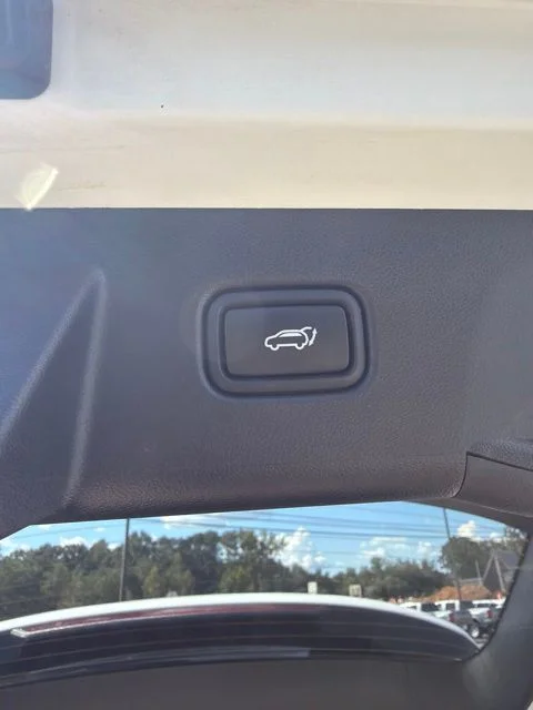 Used 2024 White Pearl Hyundai SEL image 27