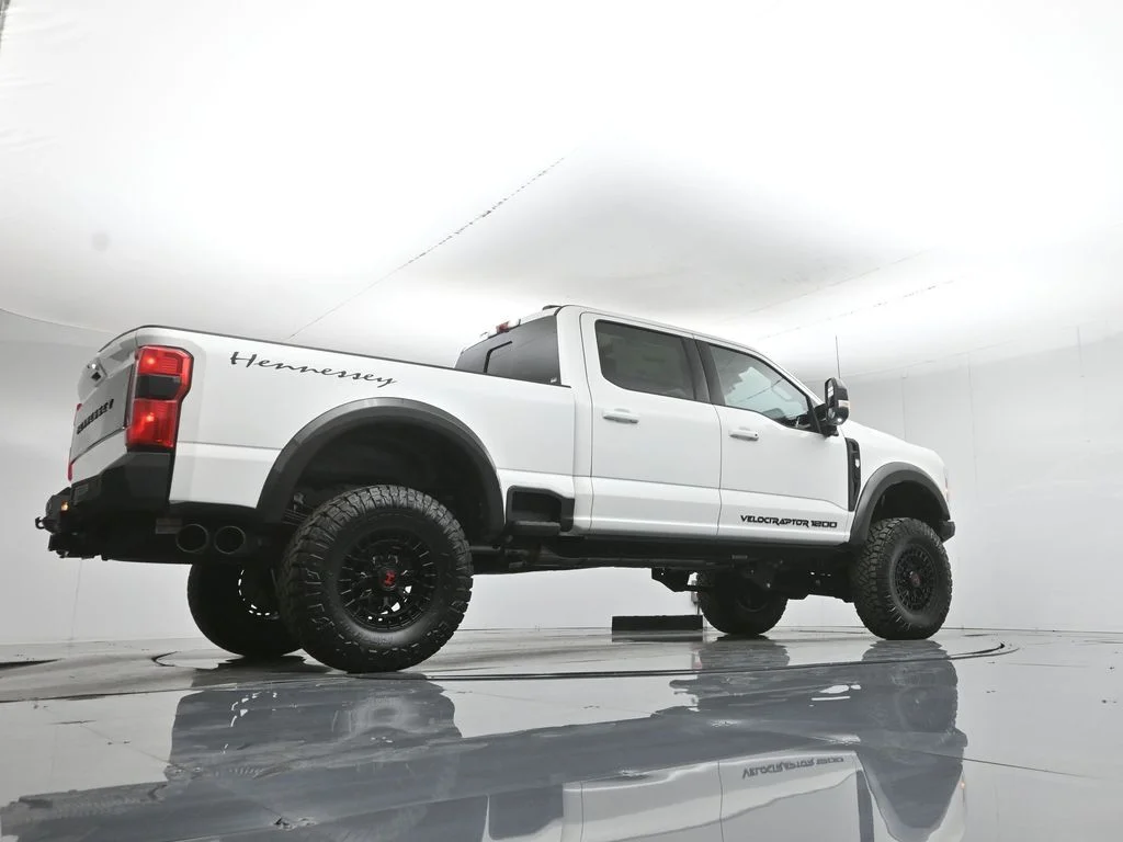 New 2026 Star White Metallic Tri-Coat Ford Lariat image 52
