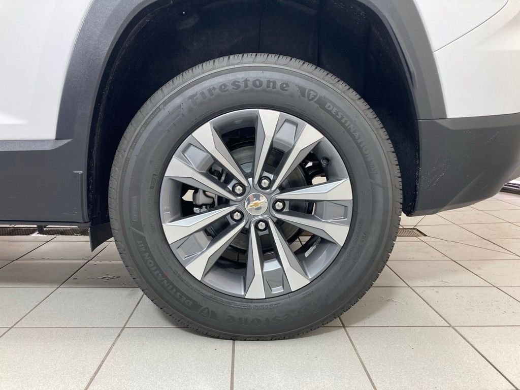 New 2027 Summit White Chevrolet LT image 22